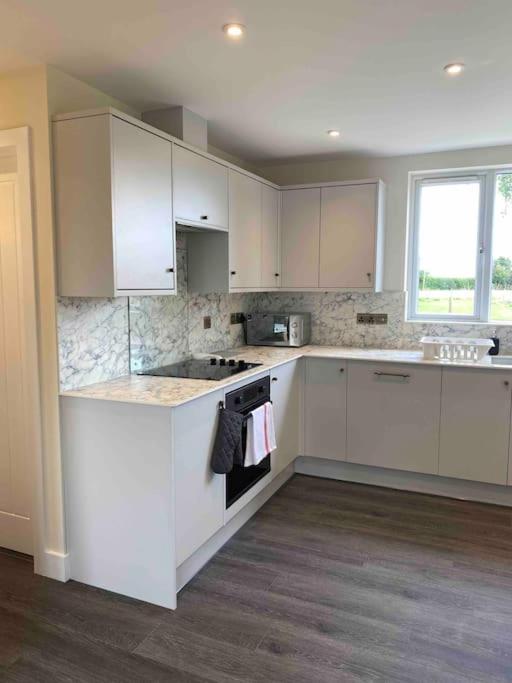 Larks Leaze Lodge, Steeple Ashton, Wiltshire Trowbridge Luaran gambar